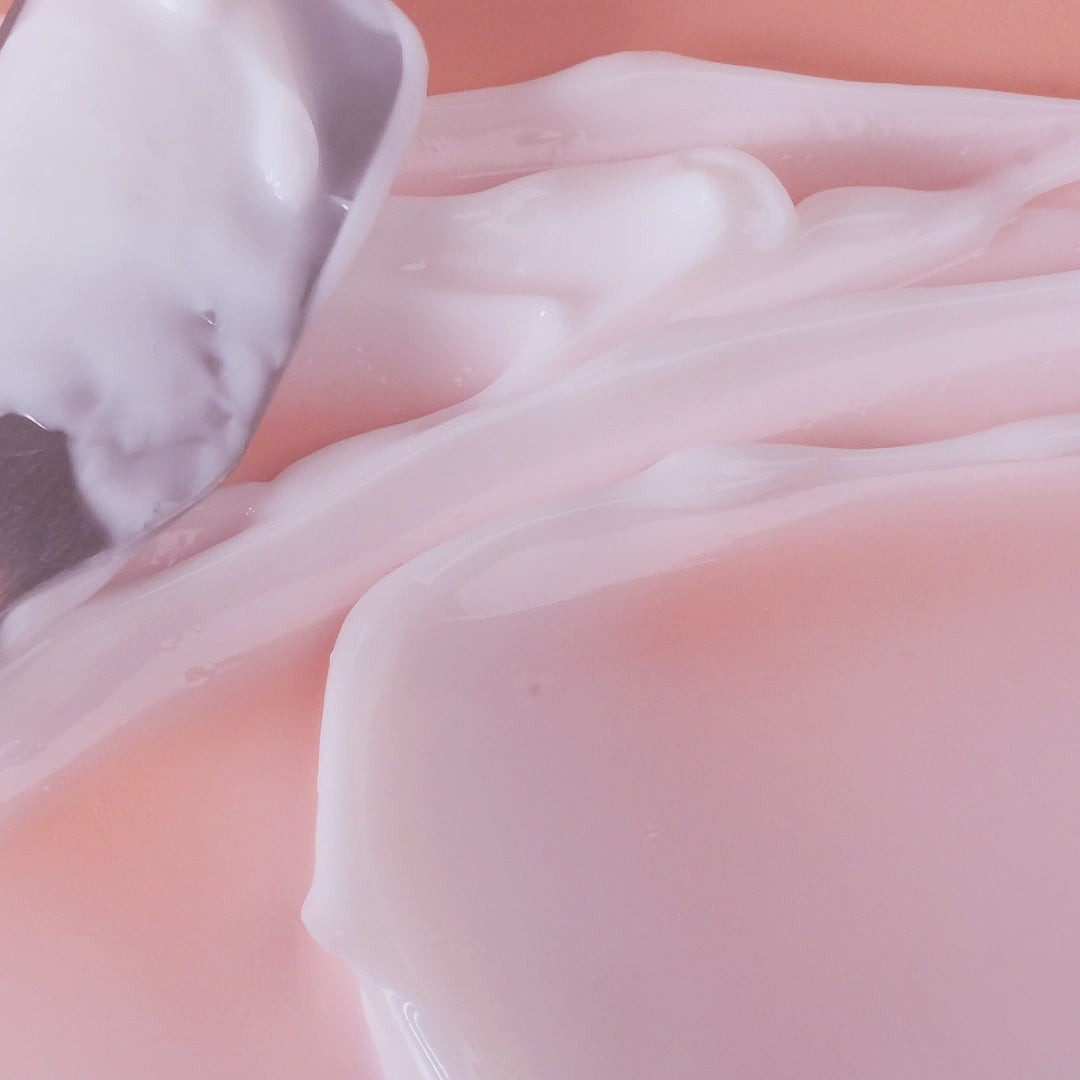 Saturday Skin Carrot + Niacinamide Moisturising Cream 50ml  Texture close up video