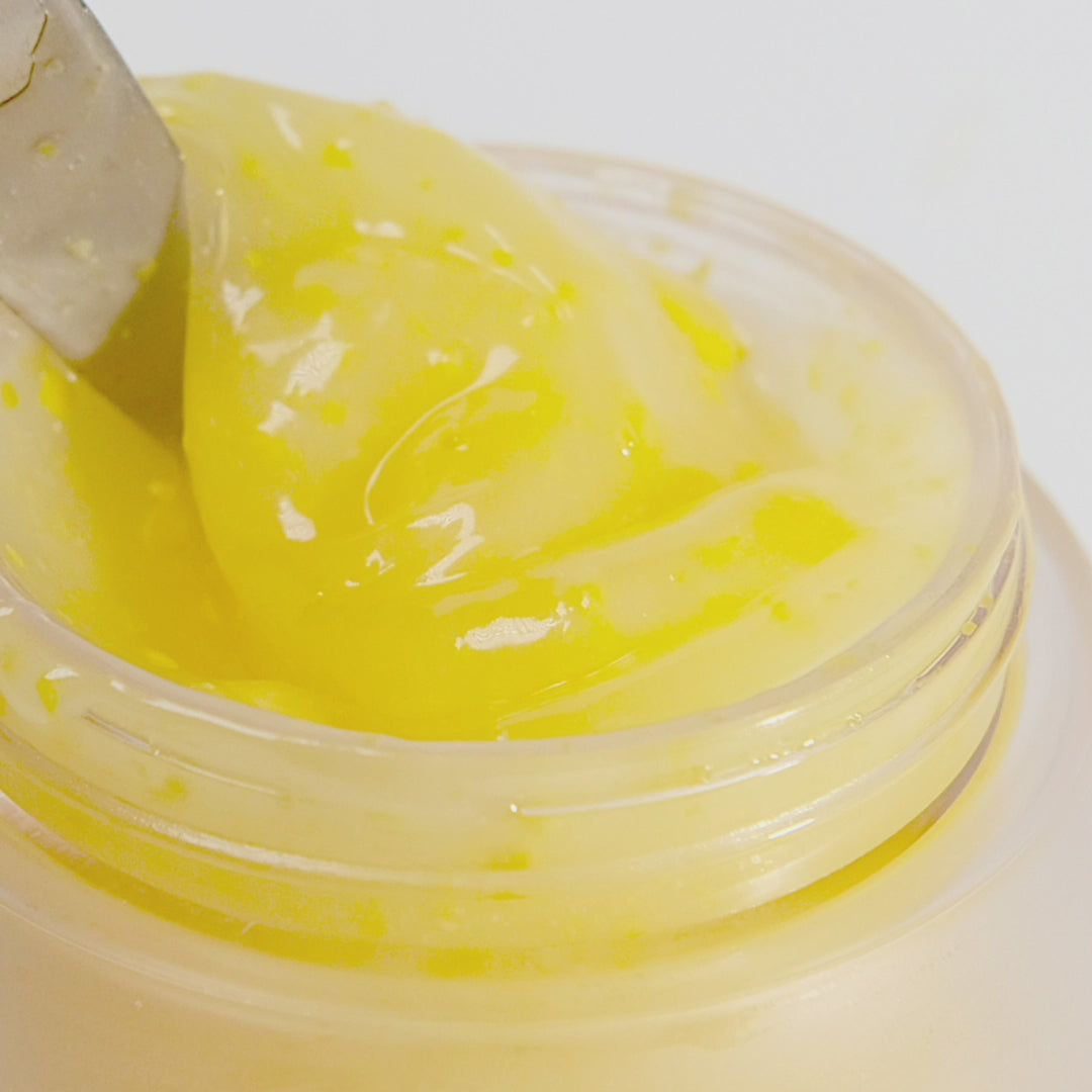 Stirring of the texture of Saturday Skin Yuzu Vitamin C Sleep Mask